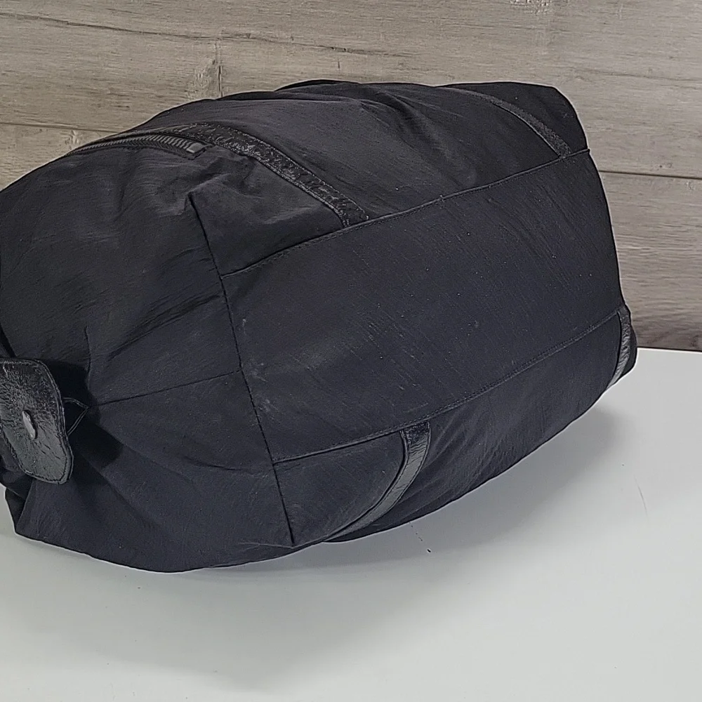 Hobo International Black Nylon /Leather Shoulder Bag